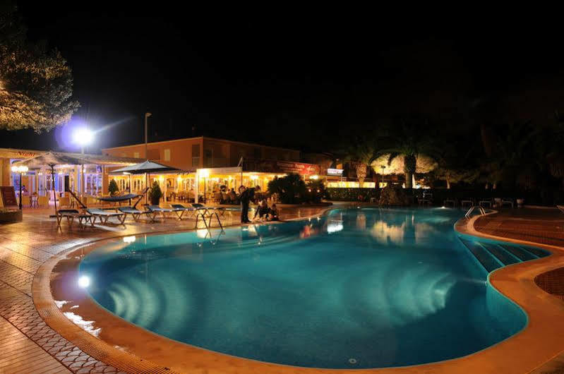 Maribel Villas Cala Blanca  Exterior photo